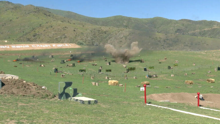 9834f96b889d568e18bebba13dd841a0