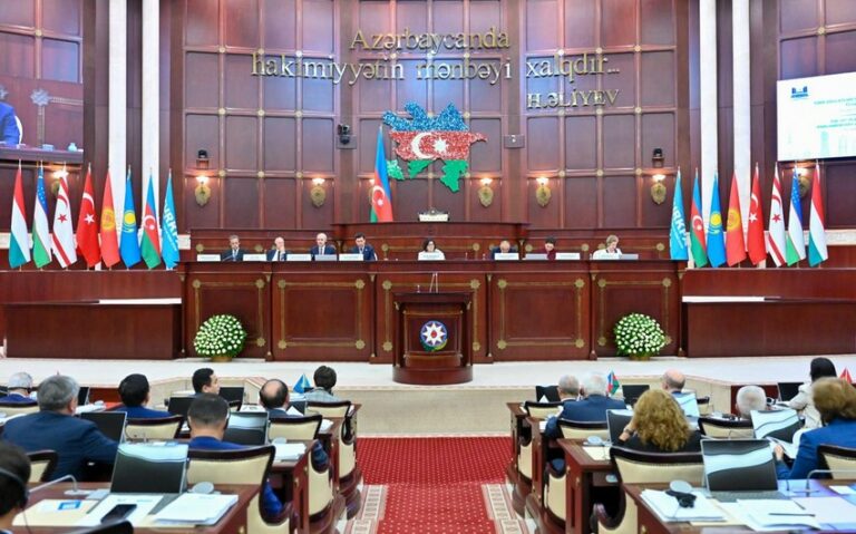 4dfb1f81-3b1e-3b30-8084-f6e4332ccf99_850