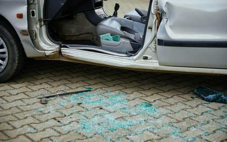 68541b9f-064e-38e1-bd7e-08b7384eeaf1_850