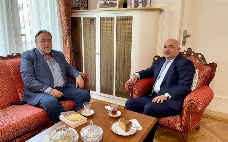 ccfc9b6d-4e55-335c-ac6b-530408ab15a0_850