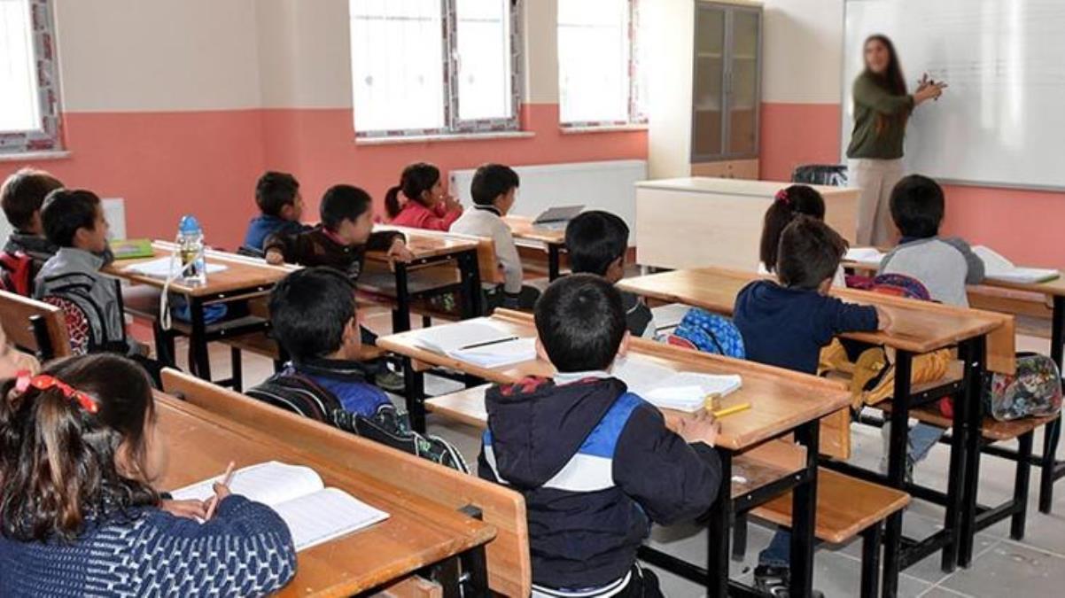 son-dakika-tum-turkiye-de-okullar-13-subat-a-15611785_5026_amp