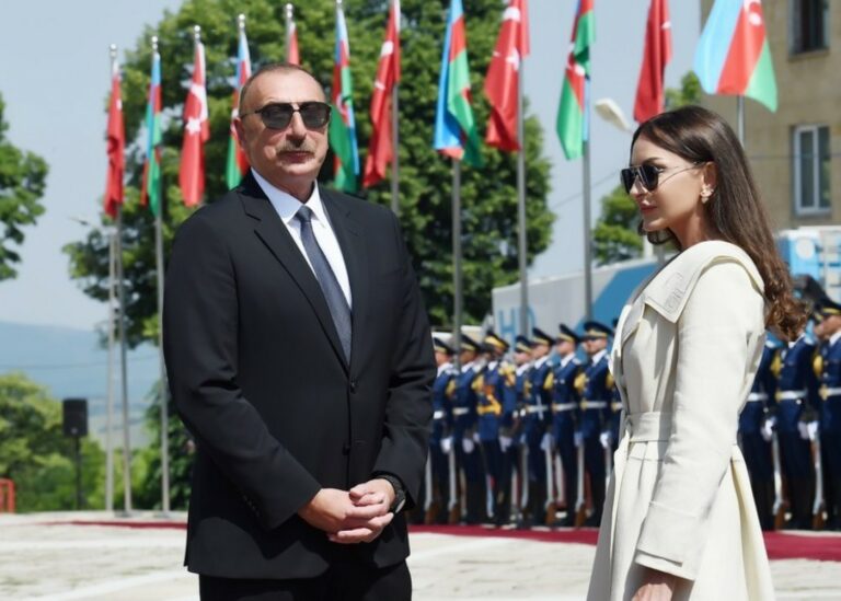 1684661079.ca7e1a34-d156-307c-aae0-460e6f57362b_850