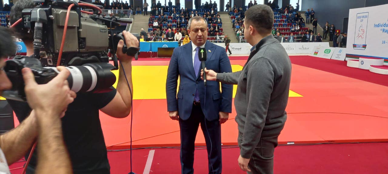 402389448_920333363220764_2635350400058593333_n